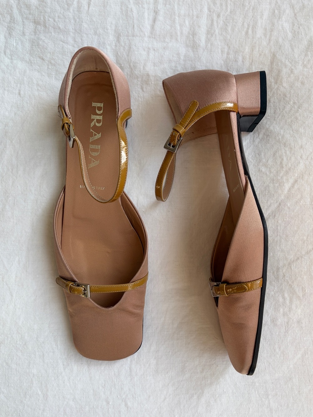 Vintage Prada Satin Buckle Patent Leather Mary Jane Sandals Flats Heels Pink Tan